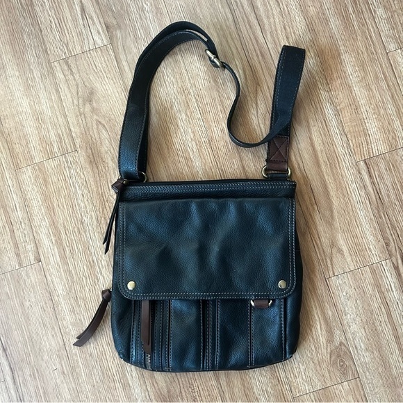 Fossil Handbags - Fossil Morgan Traveler Black Soft Pebble Leather Organizer Crossbody Bag